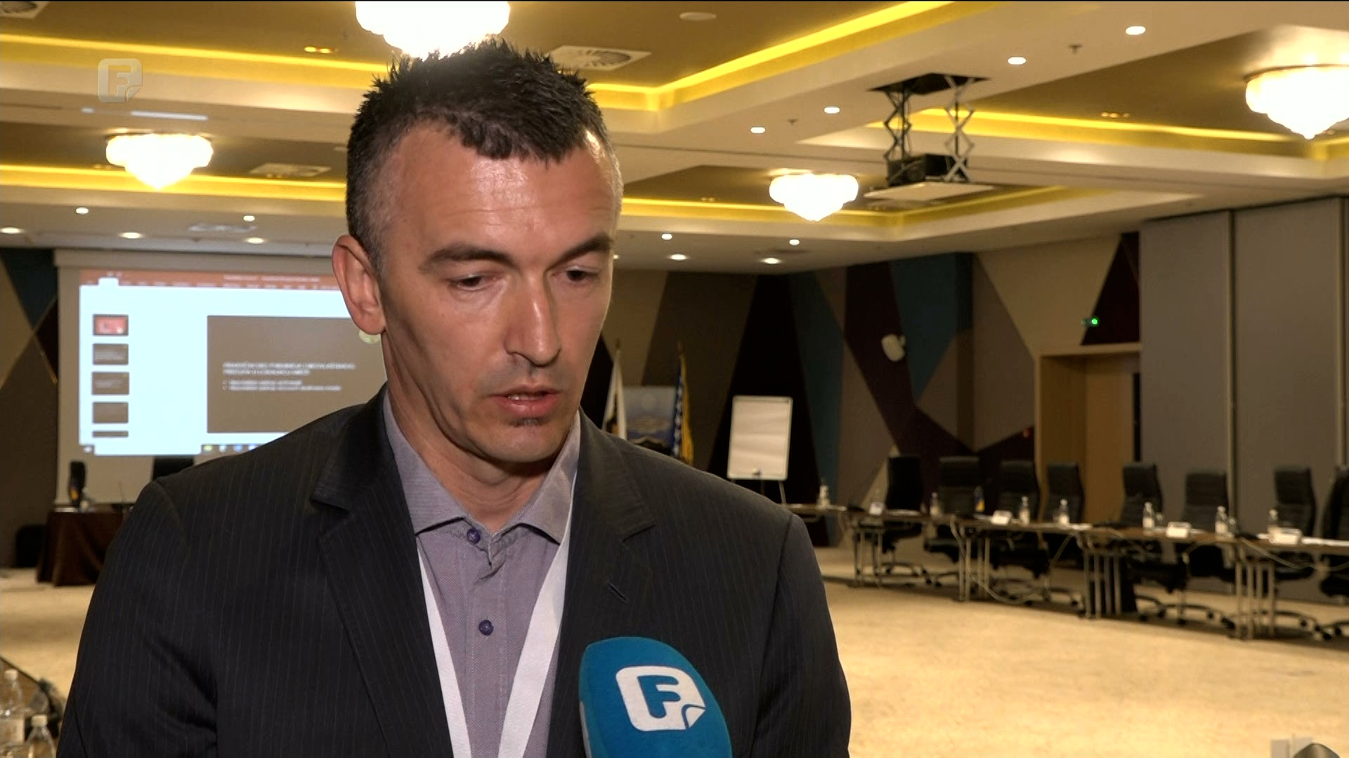 Mičić: Građani moraju znati ko se nalazi sa druge strane monitora